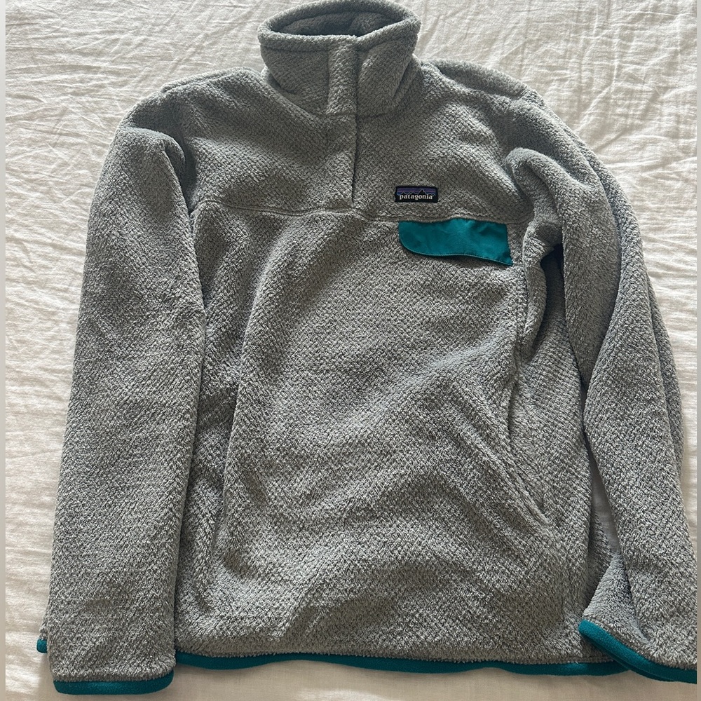 Patagonia sweater with pocket